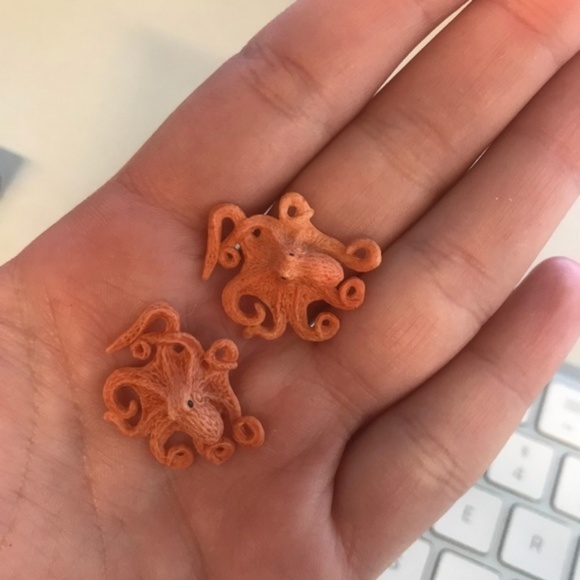 🐙 Octopus Spirit Animal Earrings 🐙 - Picture 3 of 3